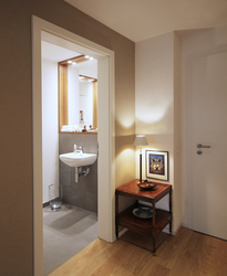Innenarchitekt und Interior Designer Andreas Ptatscheck, München, plante die Neubauwohnung und entwickelte die Innenarchitektur und das Interior Design für das Gäste-WC.