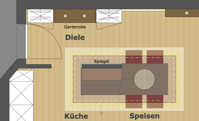 Der Garderobenschrank versteckt Hängegarderobe und Schuhe hinter weiß lackierten Türen, ein offenes Fach in der Mitte mit Holzrahmen und Beleuchtung dient als Ablage.