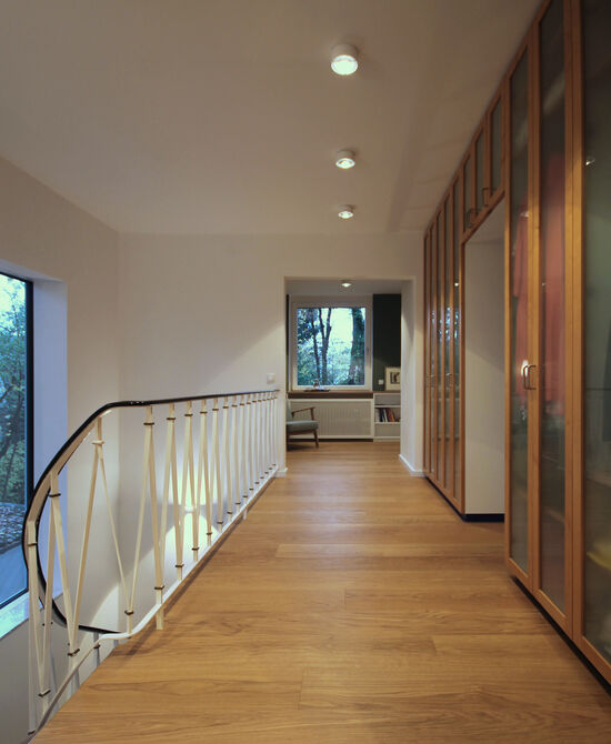 Das Planungsbüro eswerderaum von Andreas Ptatscheck, München, entwirft Diele, Hauseingang und Entrée als exklusive Innenarchitektur und Interior Design.