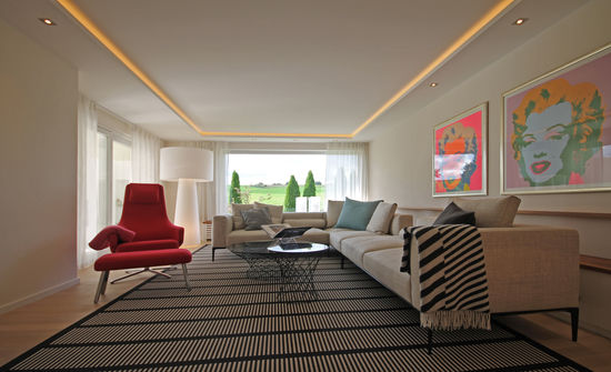Innenarchitekt Andreas Ptatscheck, München entwickelt als Interior Designer kreative Entwürfe für alle Themen der Innenarchitektur und des Interior Design, hier für ein Wohnzimmer mit Panoramafenster.
