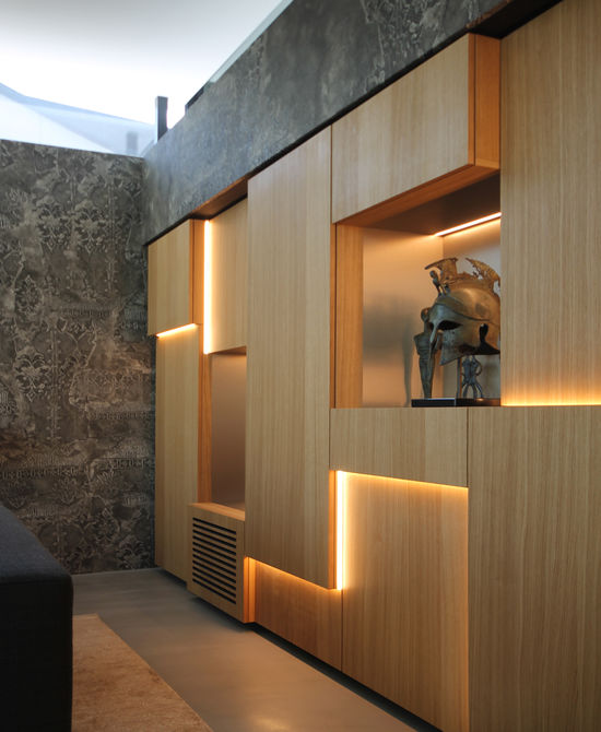 Innenarchitekt Andreas Ptatscheck, München entwickelt als Interior Designer kreative Raumideen für alle Aufgaben der Innenarchitektur und des Interior Design, hier für ein Wohnzimmer mit Einbauschrank.